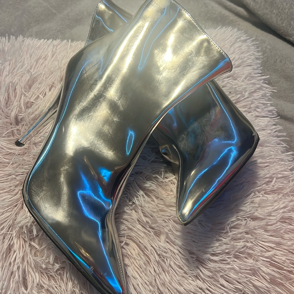 Botas plateadas